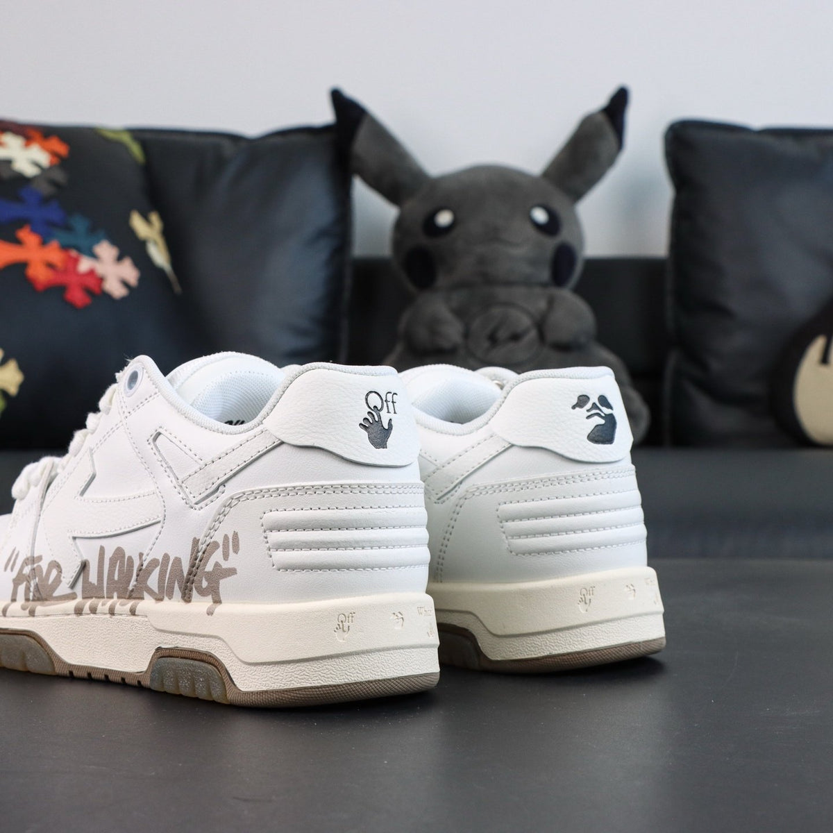 Off-White Out Of Office 'Blanc Crème' — vue 15