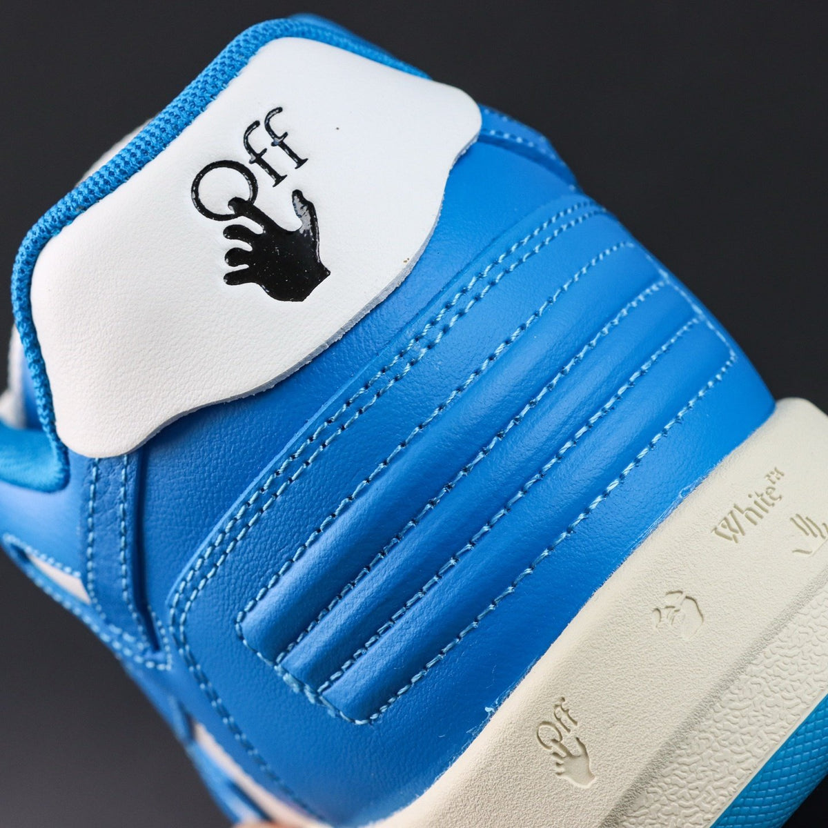 Off-White Out Of Office 'Bleu Azur' — vue 6