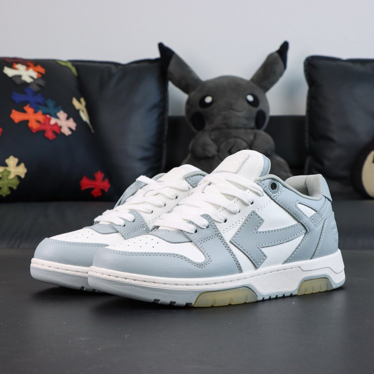 Off-White Out Of Office 'Gris Clair'