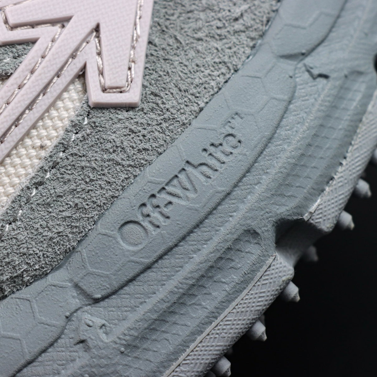 Off-White Be Right Back 'Gris Anthracite' — vue 3