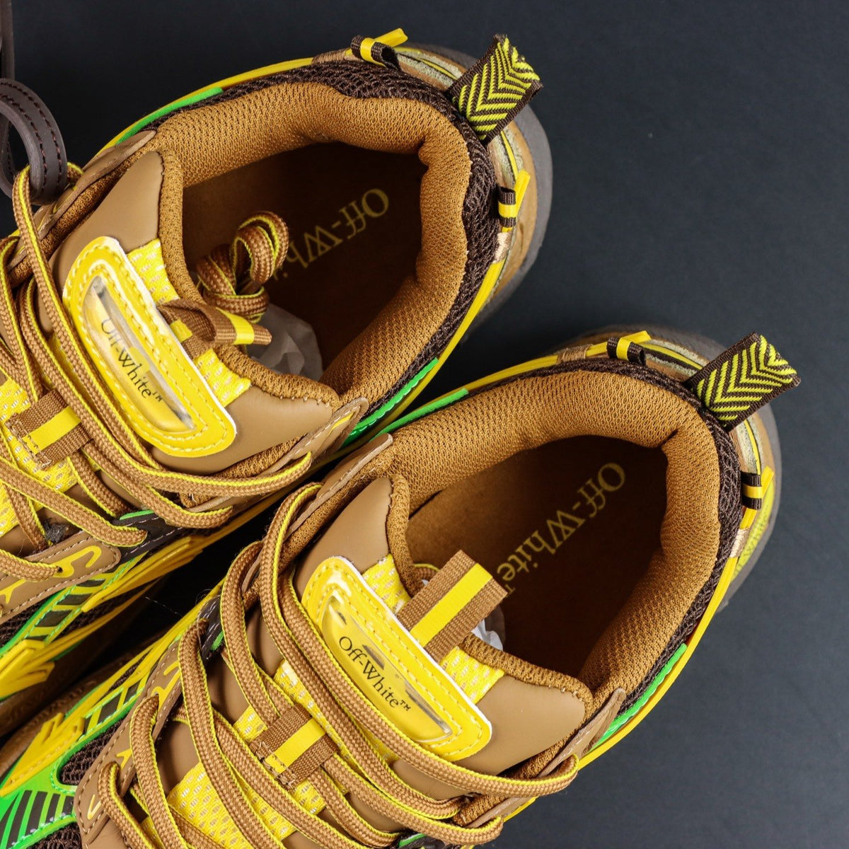 Off-White Be Right Back 'Jaune Kaki' — vue 12