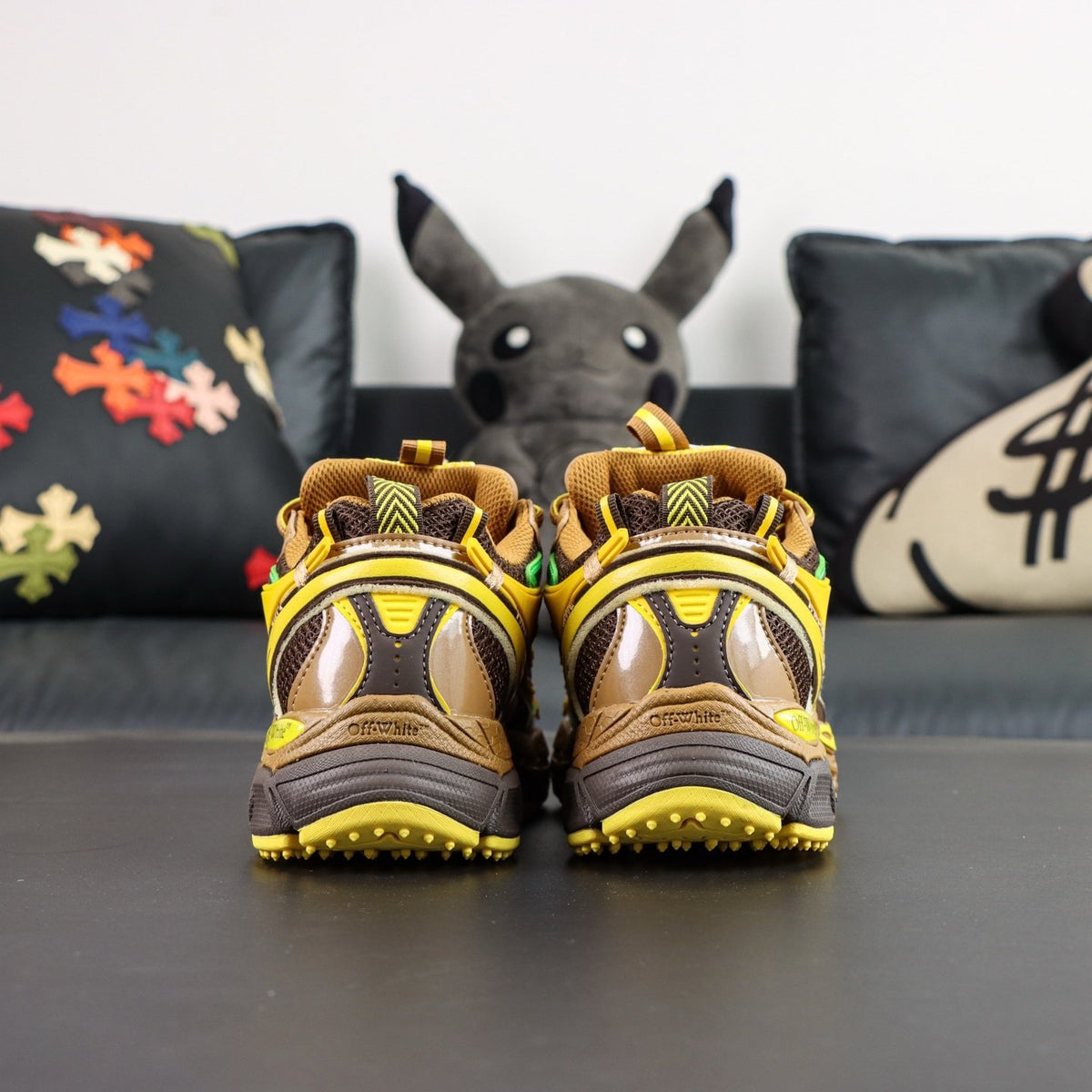 Off-White Be Right Back 'Jaune Kaki' — vue 18