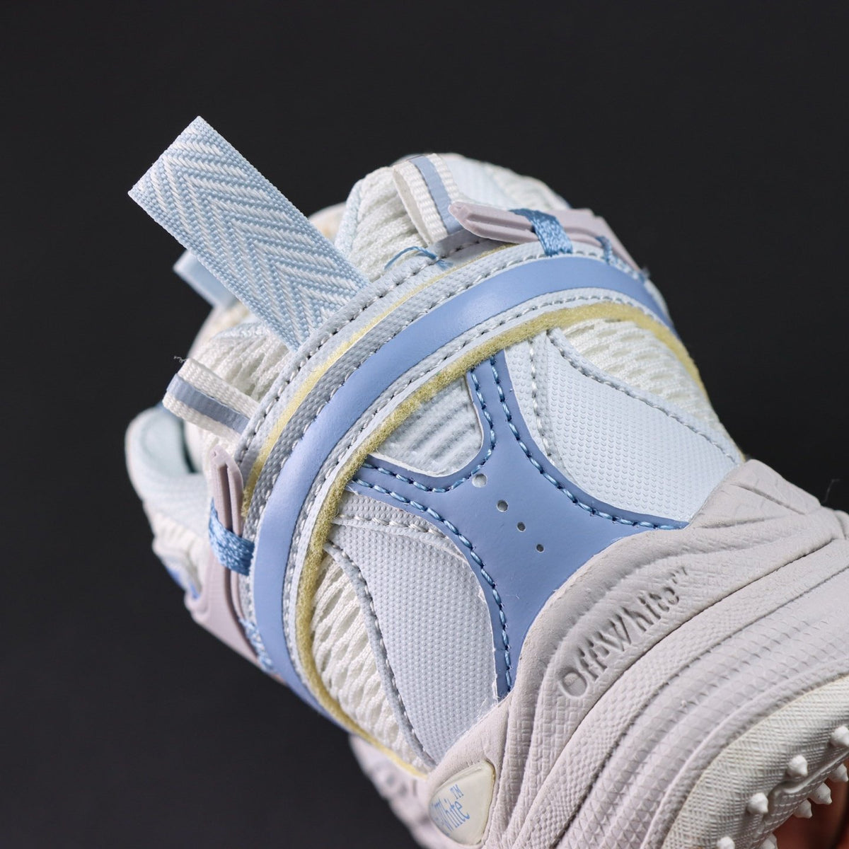 Off-White Be Right Back 'Bleu Glacier' — vue 6