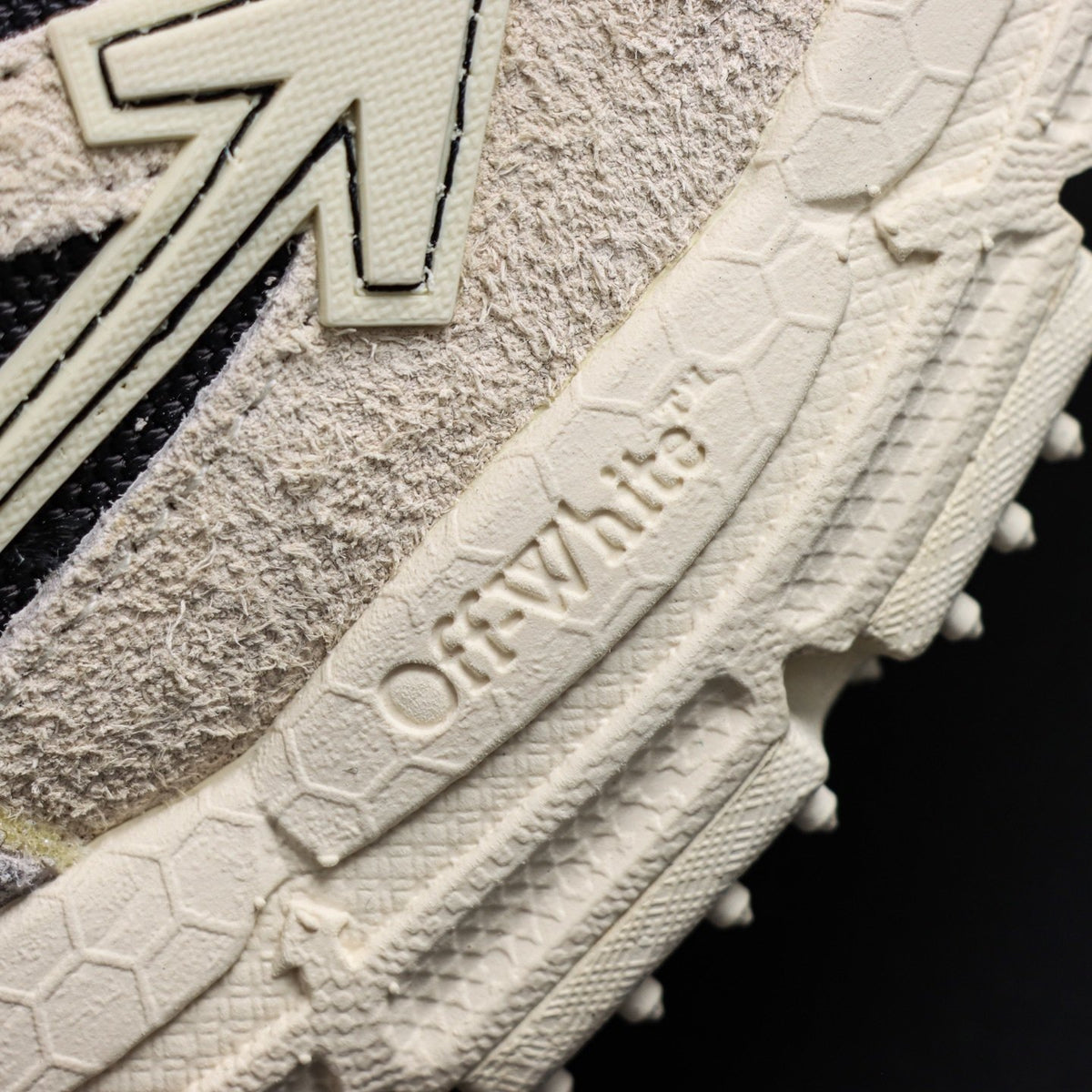 Off-White Be Right Back 'Blanc Noir Crème' — vue 3