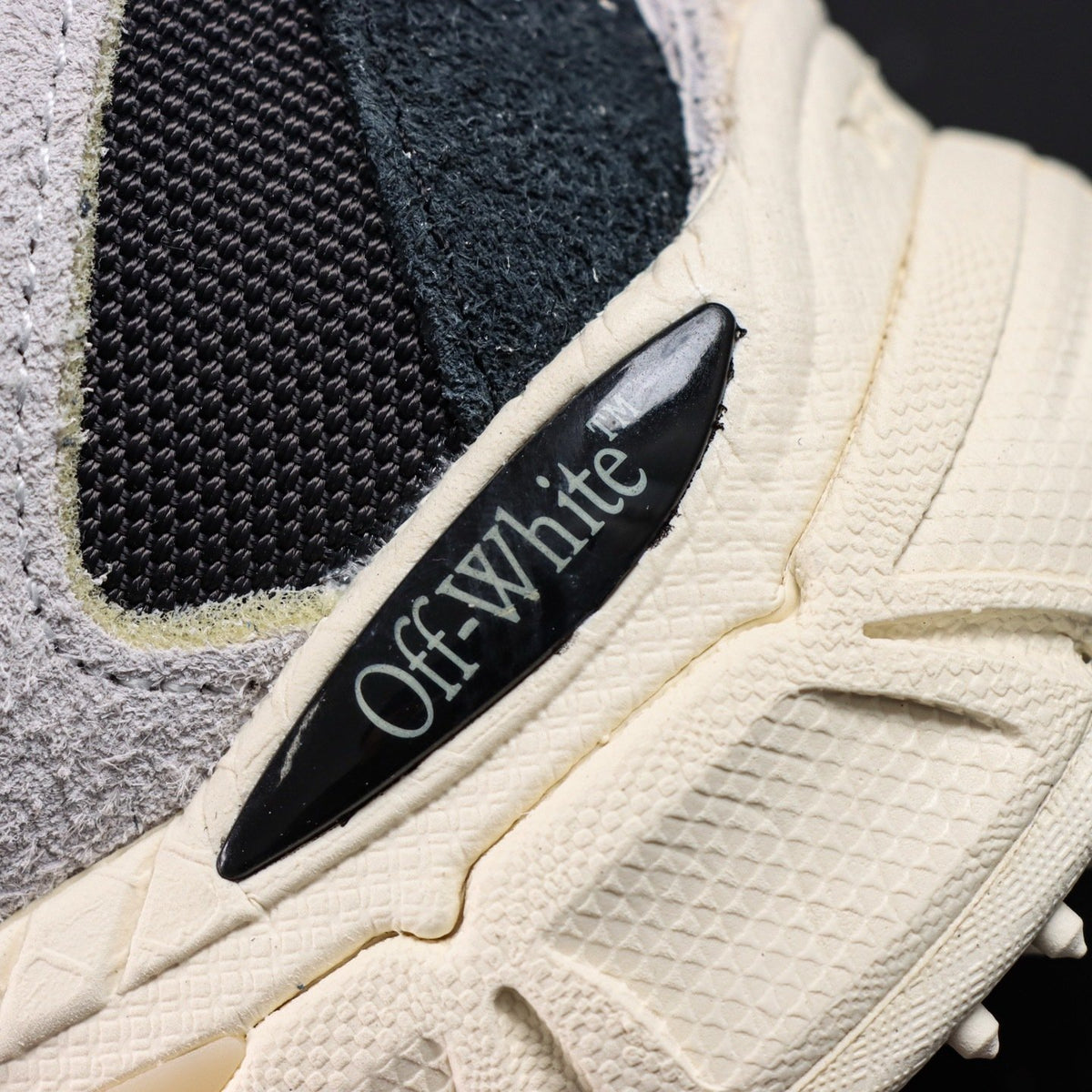 Off-White Be Right Back 'Blanc Noir Crème' — vue 4