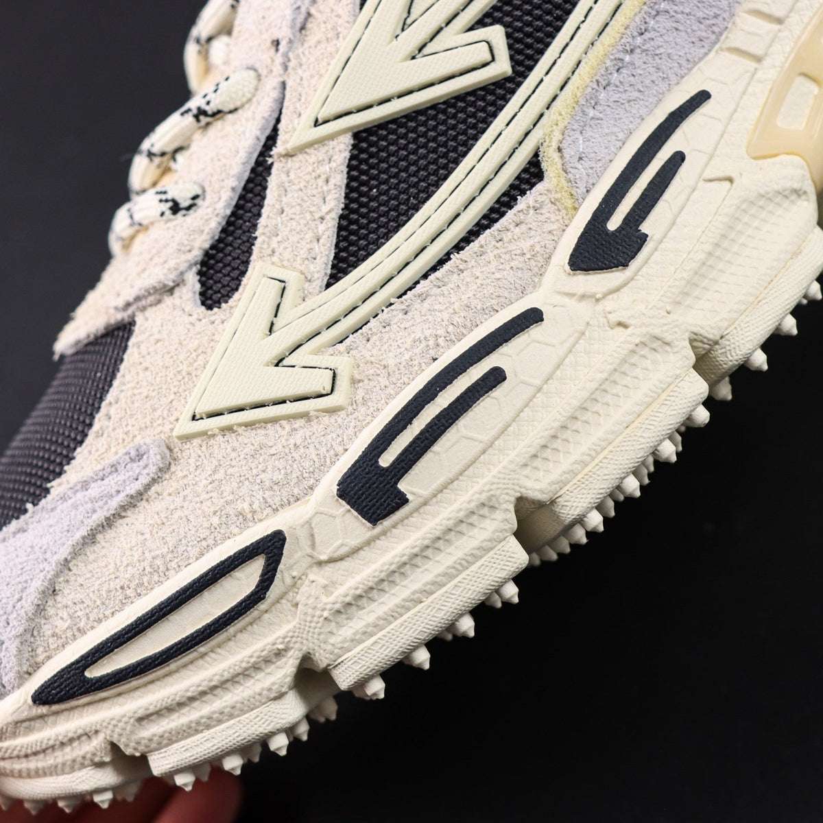 Off-White Be Right Back 'Blanc Noir Crème' — vue 7