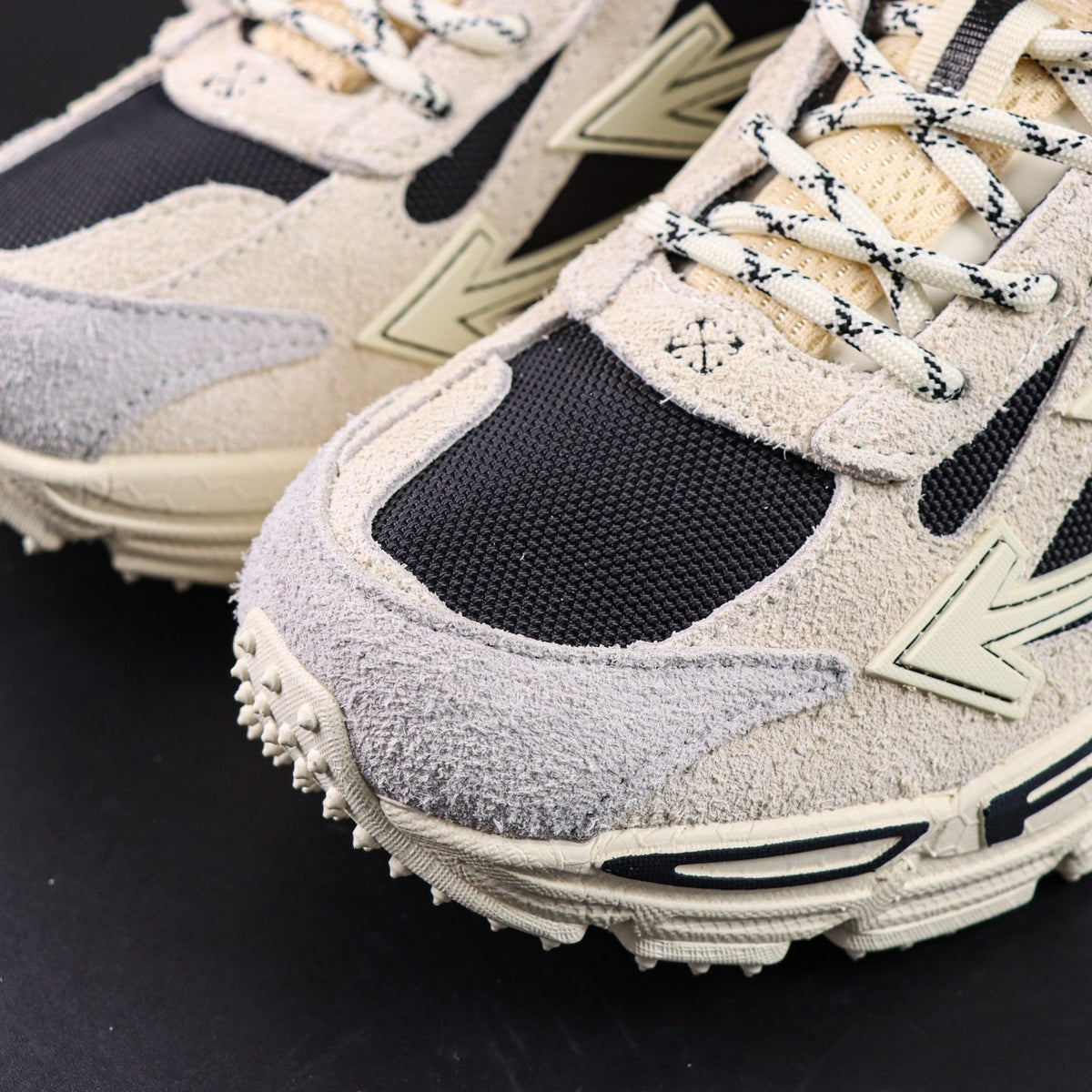 Off-White Be Right Back 'Blanc Noir Crème' — vue 13