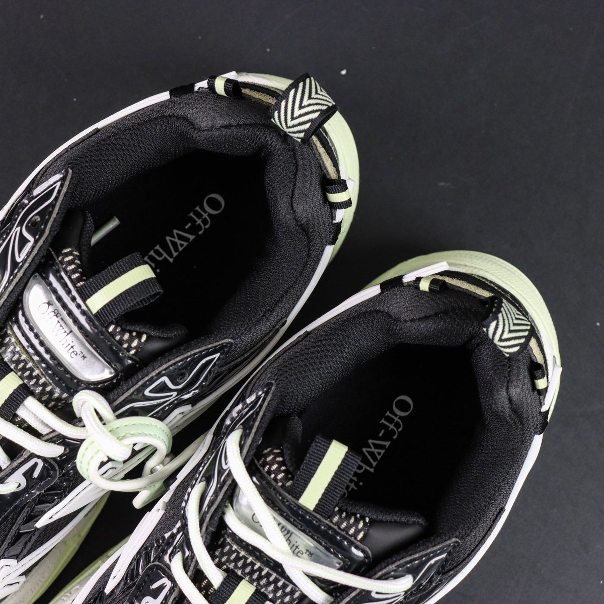 Off-White Be Right Back 'Noir Vert Menthe' — vue 12