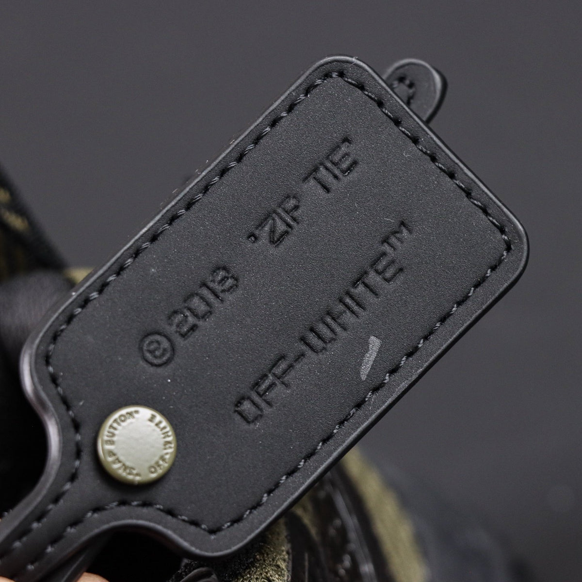 Off-White Be Right Back 'Vert Militaire' — vue 3