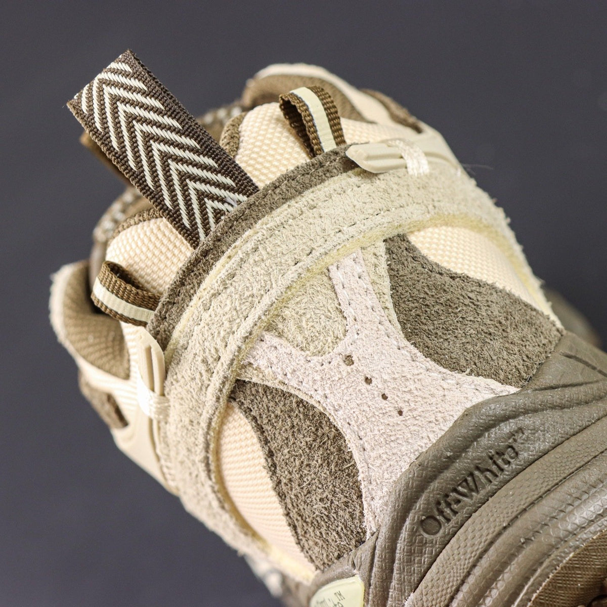 Off-White Be Right Back 'Kaki Taupe' — vue 5