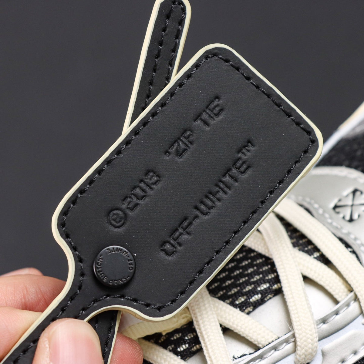 Off-White Be Right Back 'Crème Noir' — vue 2