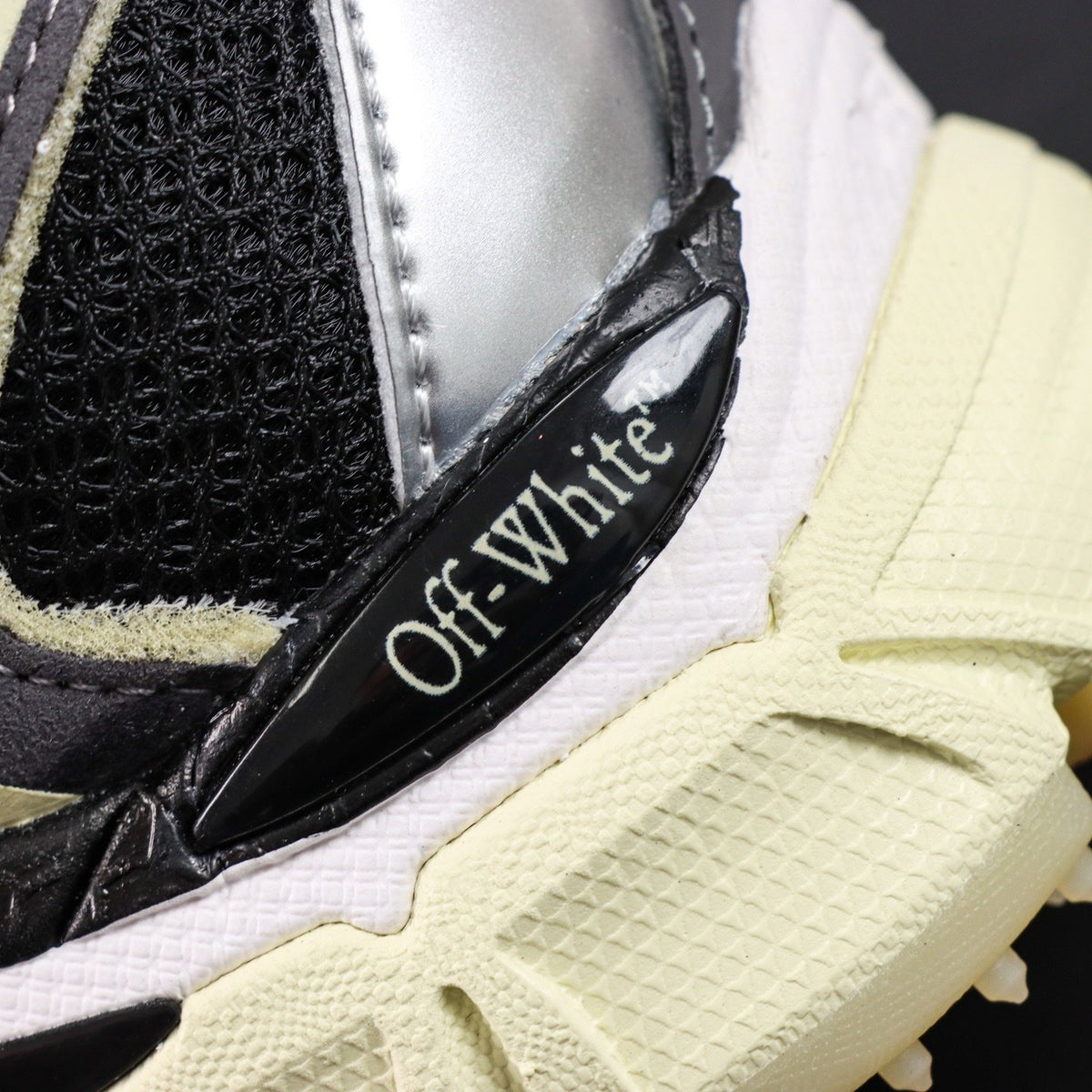 Off-White Be Right Back 'Crème Noir' — vue 6