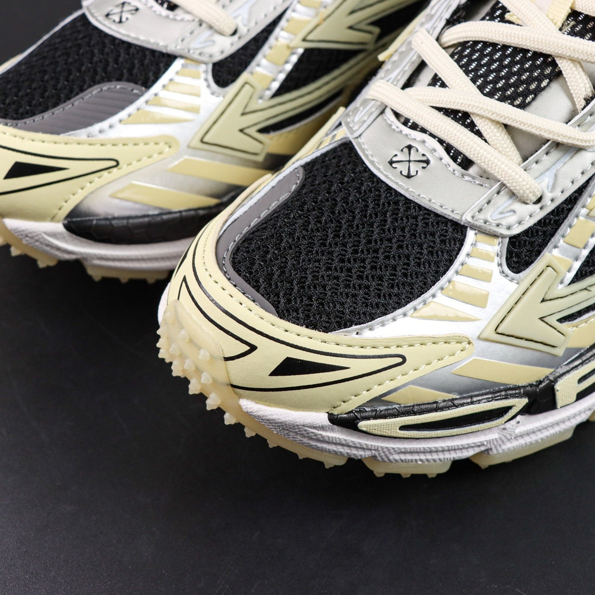 Off-White Be Right Back 'Crème Noir' — vue 13