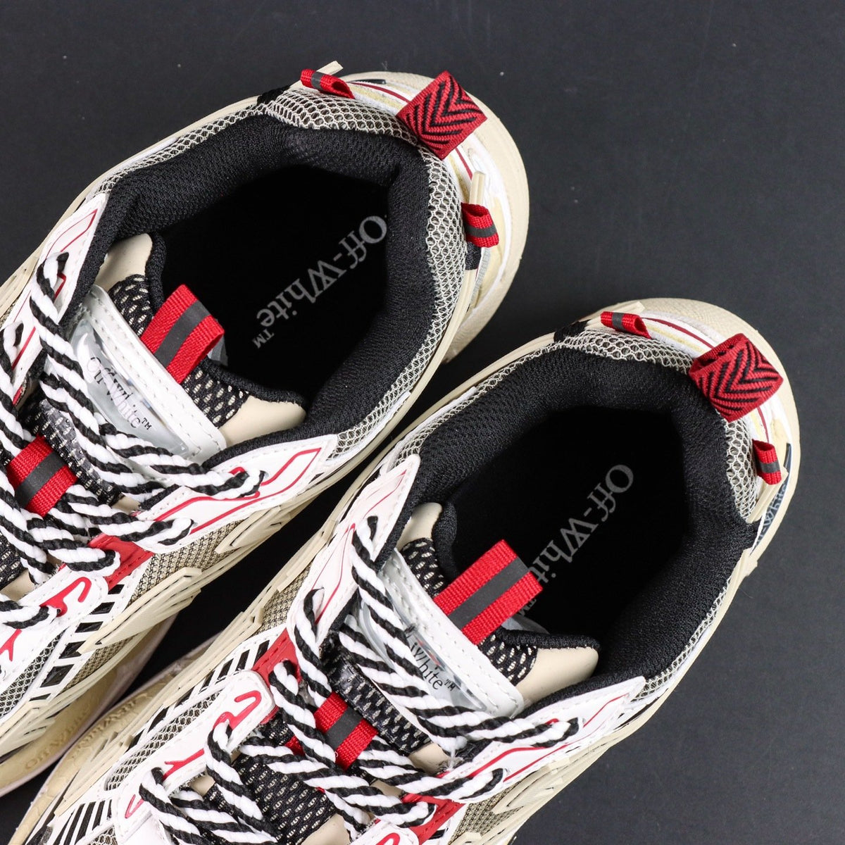 Off-White Be Right Back 'Blanc Rouge Bordeaux' — vue 13