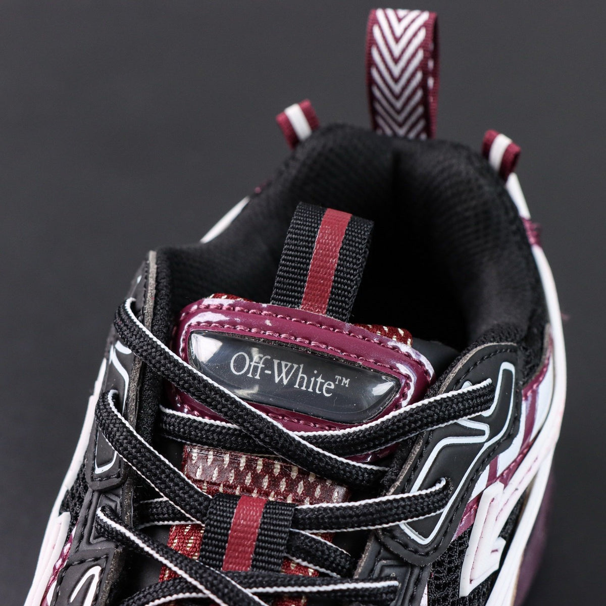 Off-White Be Right Back 'Bordeaux' — vue 10