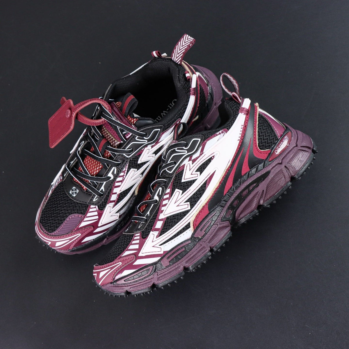 Off-White Be Right Back 'Bordeaux' — vue 12