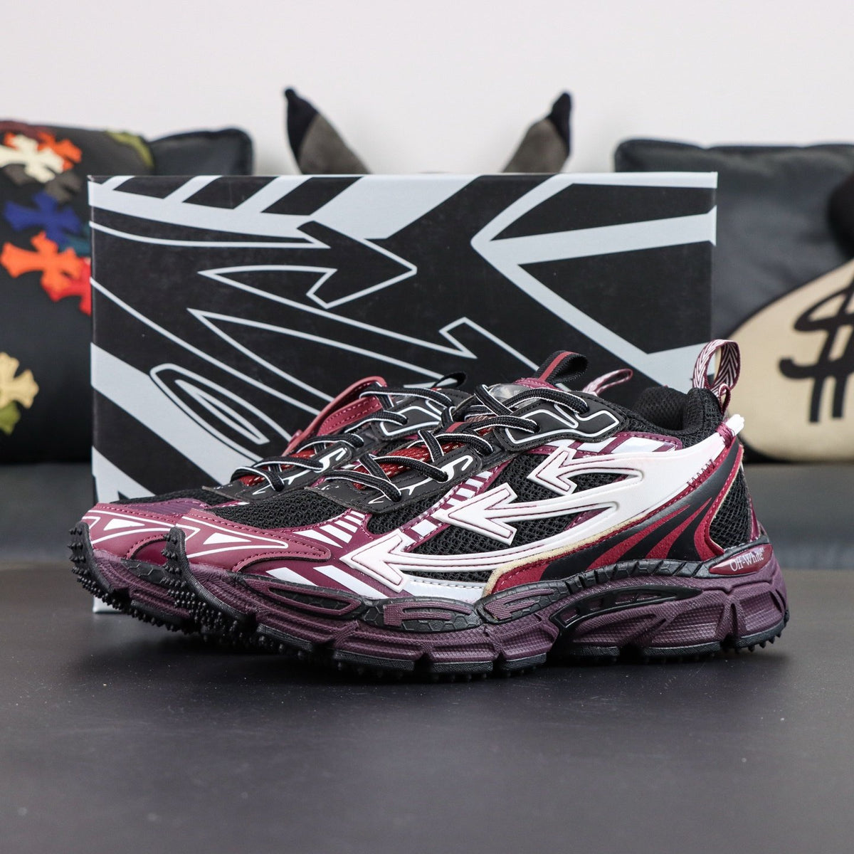 Off-White Be Right Back 'Bordeaux' — vue 17