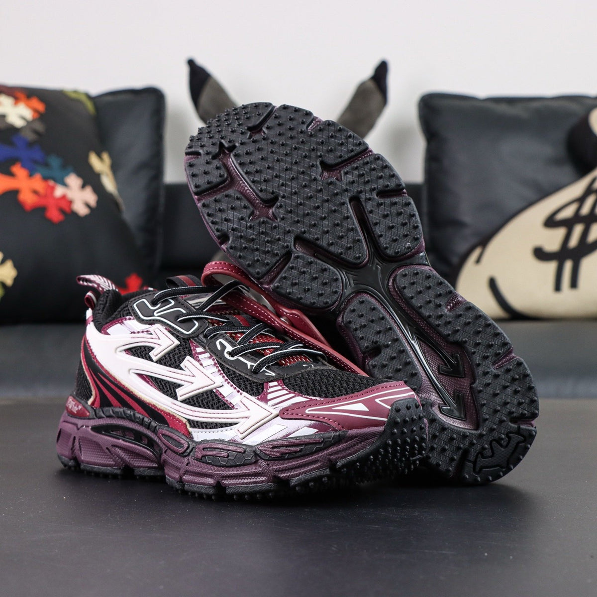 Off-White Be Right Back 'Bordeaux' — vue 18