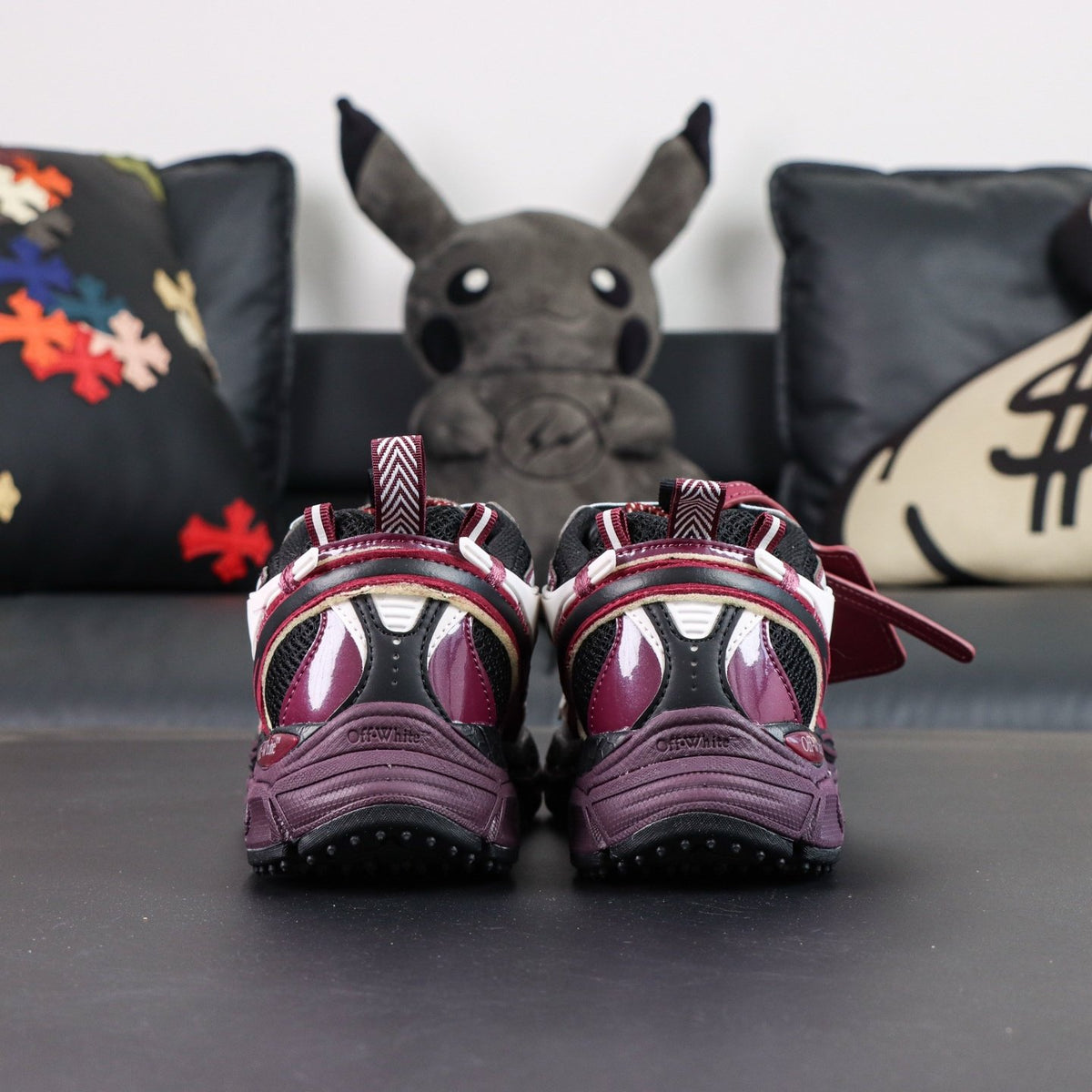 Off-White Be Right Back 'Bordeaux' — vue 19