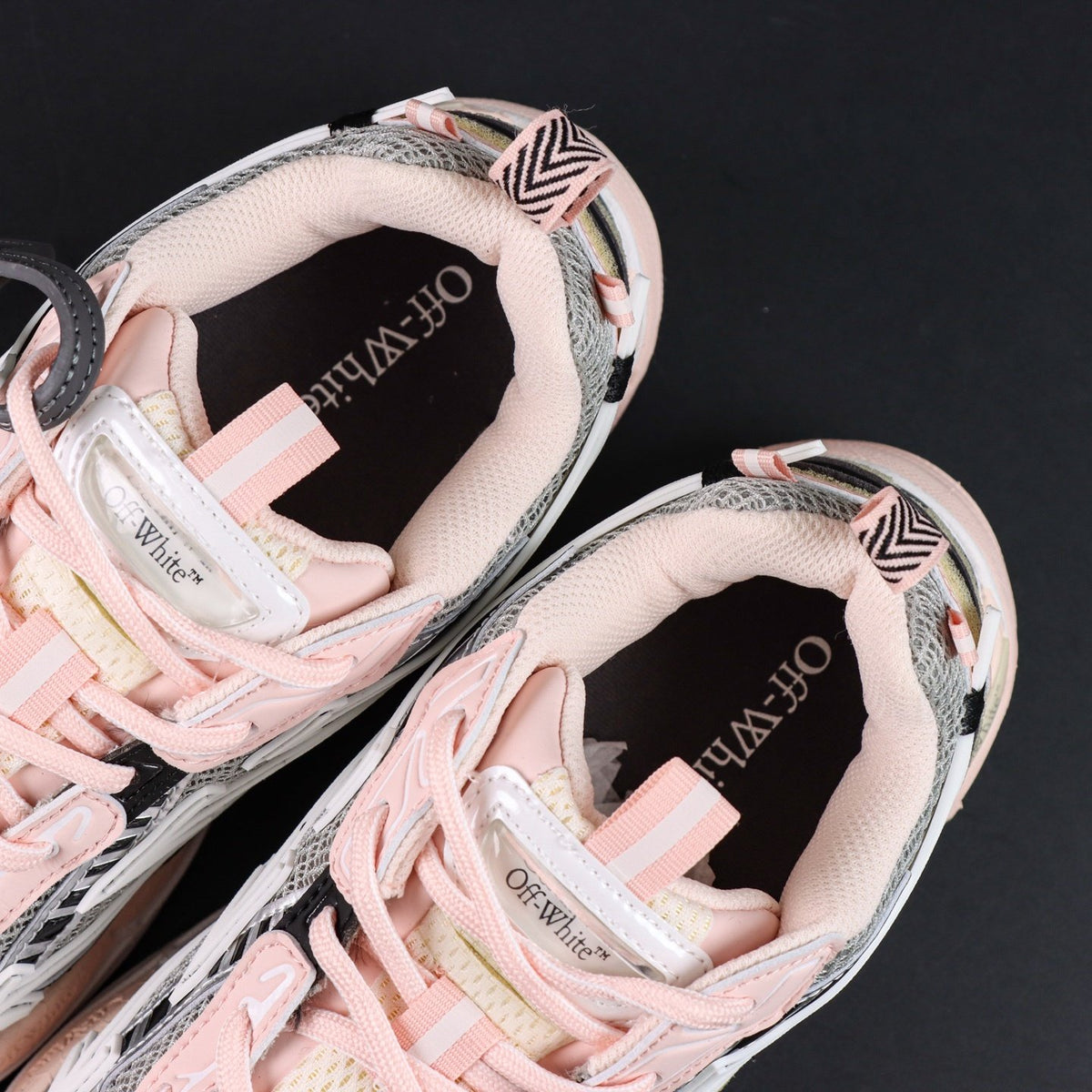Off-White Be Right Back 'Rose Pâle Gris' — vue 13