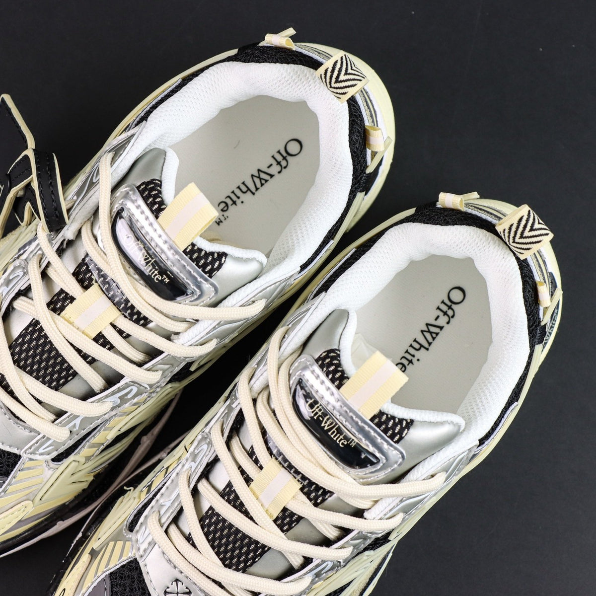Off-White Be Right Back 'Beige Doré' — vue 12