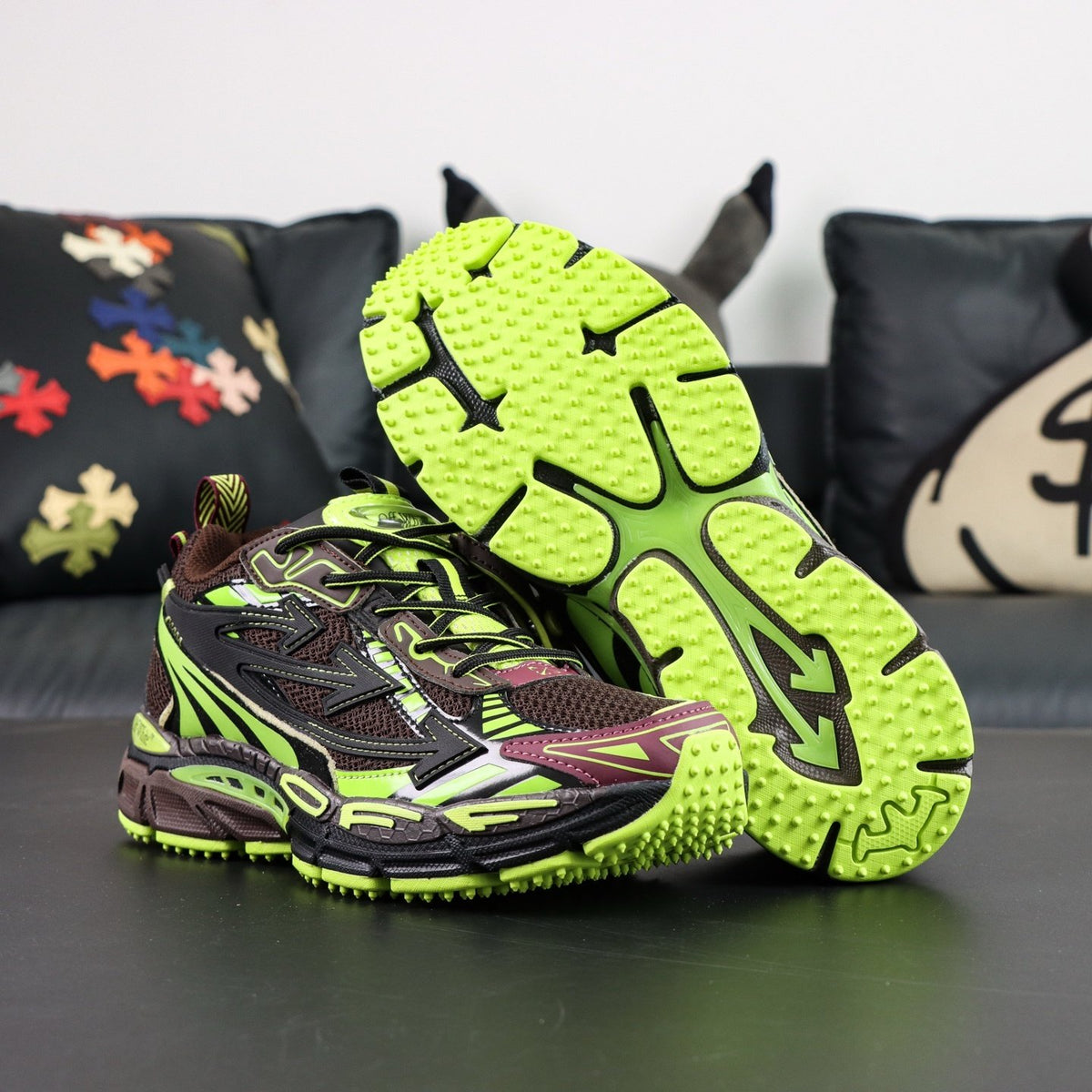 Off-White Be Right Back 'Noir Vert Fluo' — vue 18