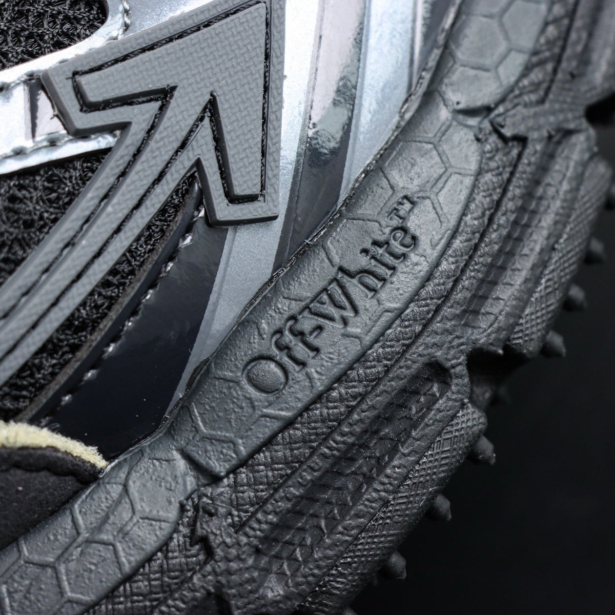 Off-White Be Right Back 'Anthracite' — vue 5