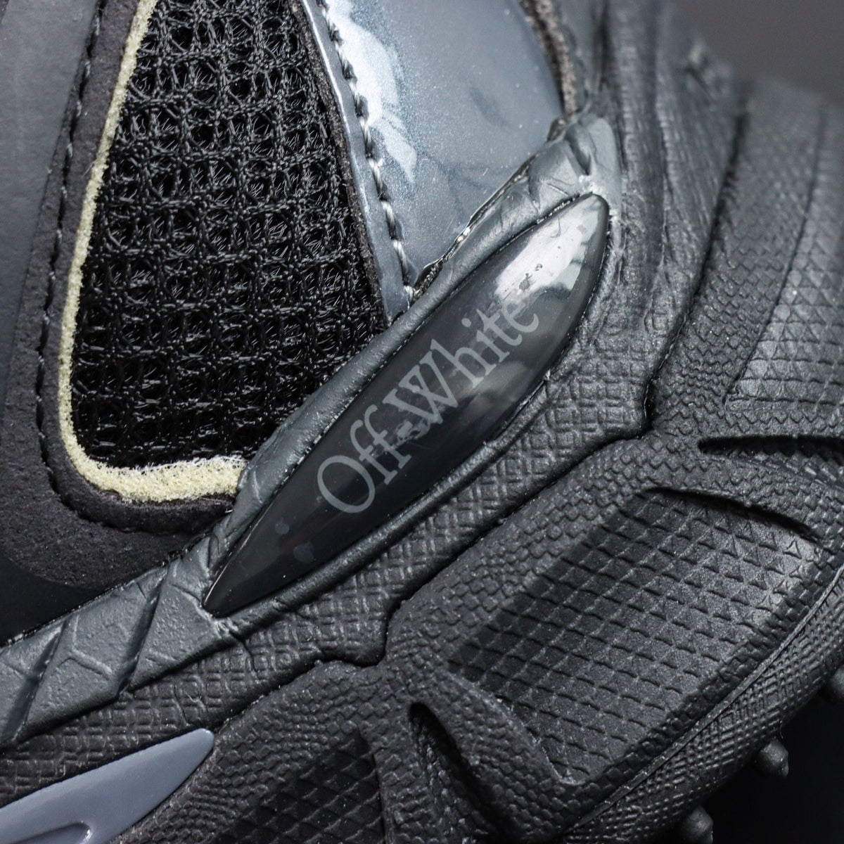Off-White Be Right Back 'Anthracite' — vue 8