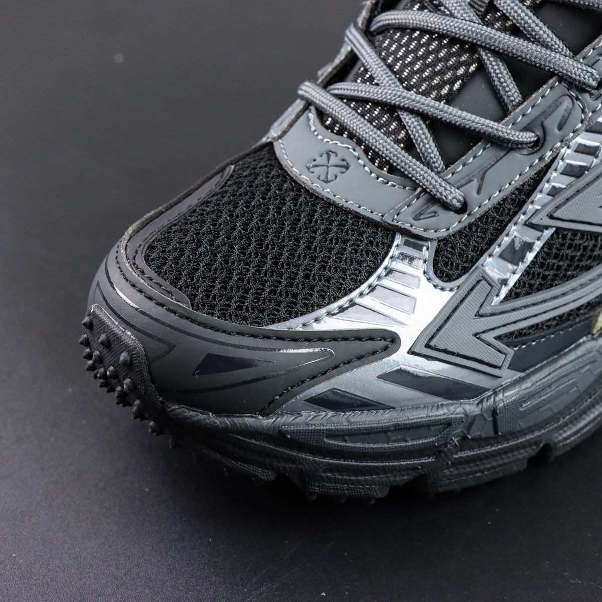 Off-White Be Right Back 'Anthracite' — vue 11