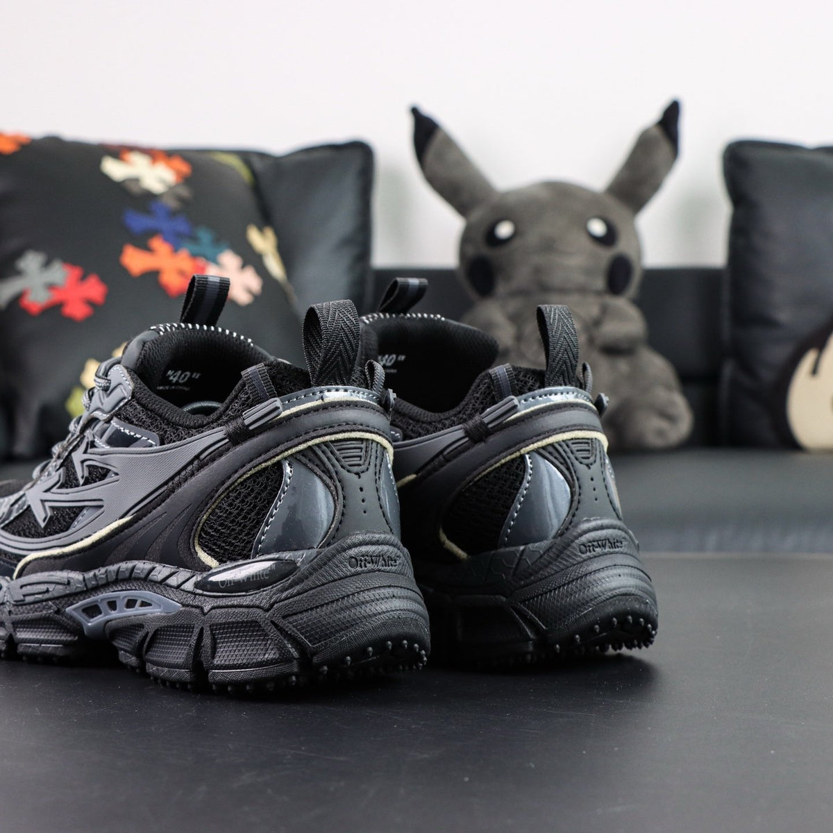 Off-White Be Right Back 'Anthracite' — vue 16