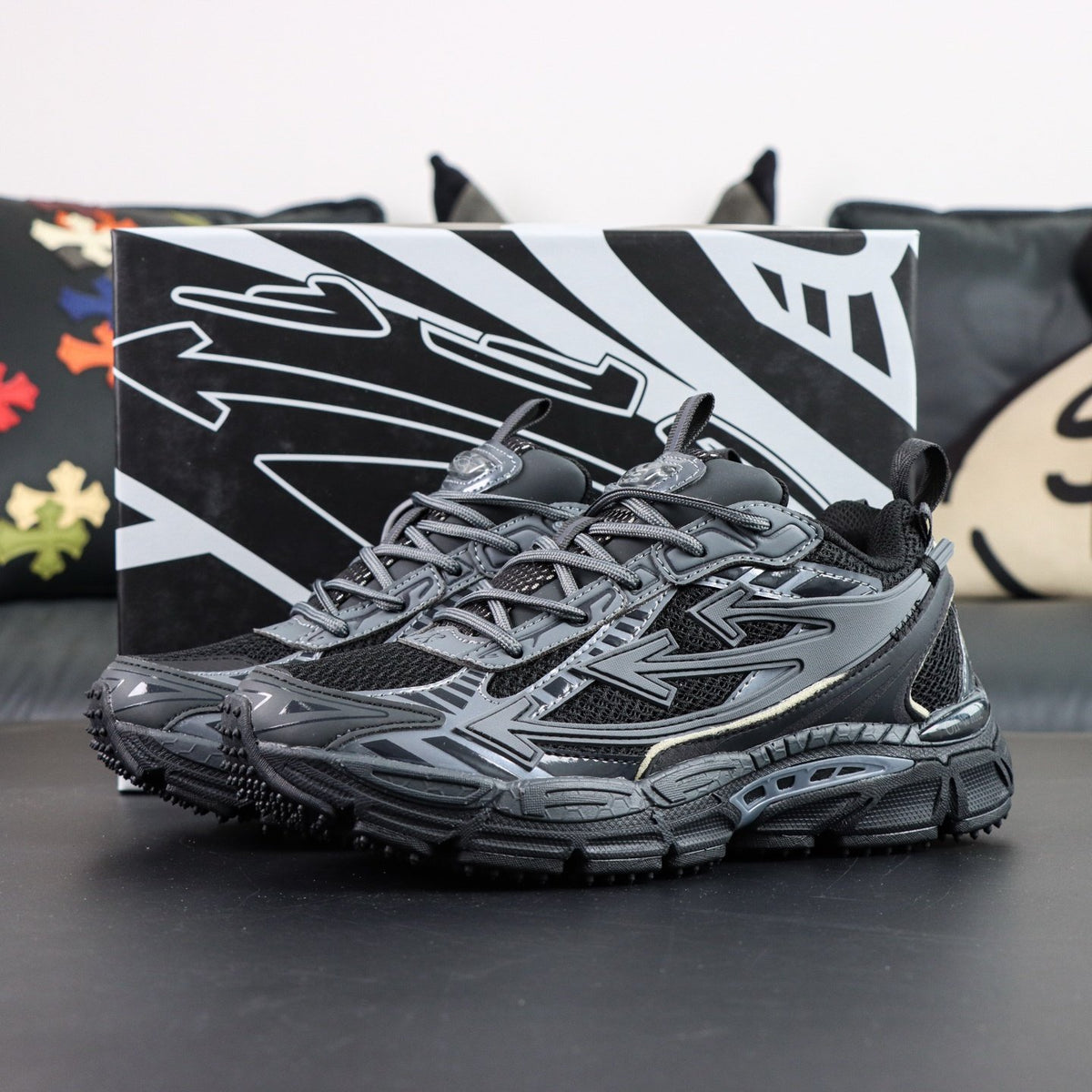 Off-White Be Right Back 'Anthracite' — vue 17