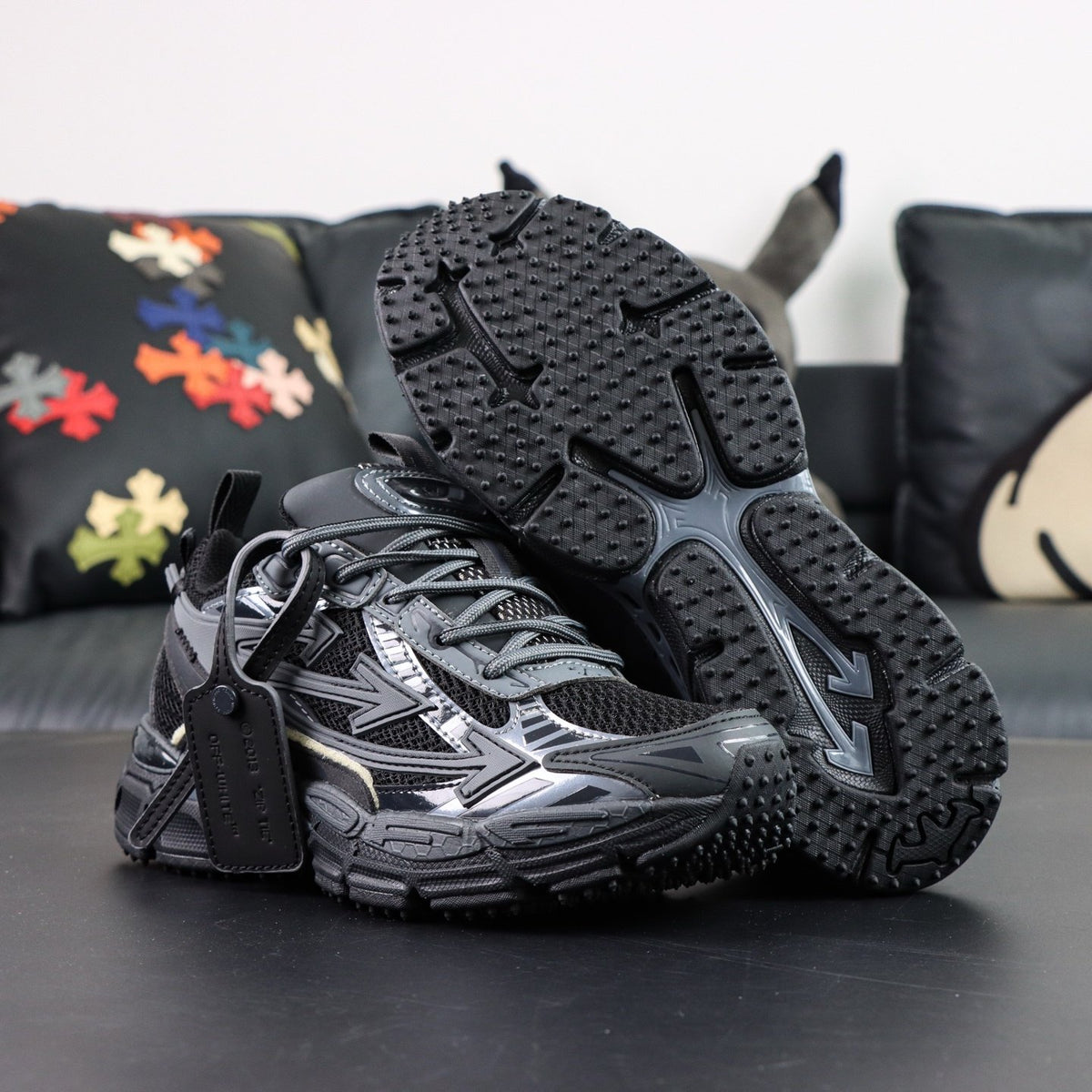 Off-White Be Right Back 'Anthracite' — vue 18