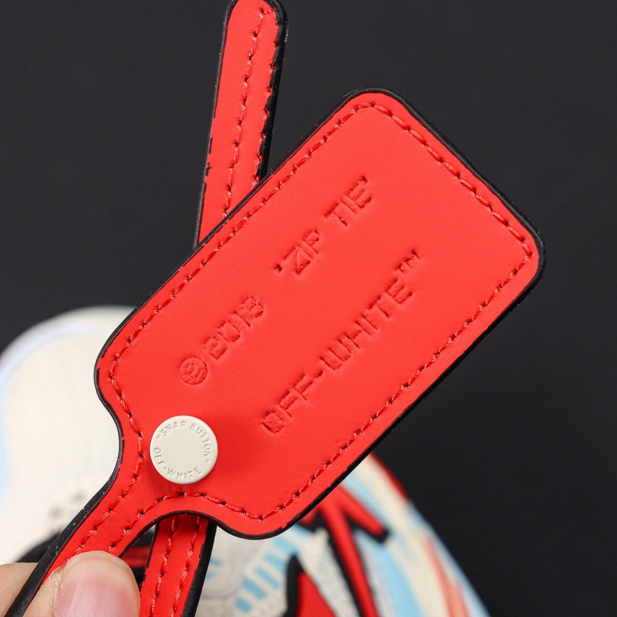 Off-White Be Right Back 'Blanc Rouge Bleu Ciel' — vue 3