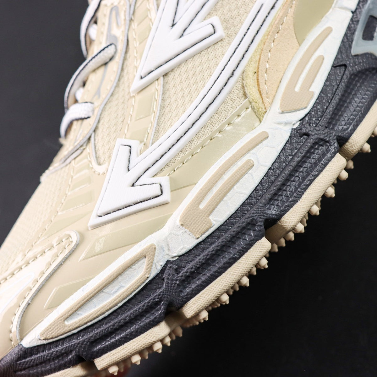 Off-White Be Right Back 'Beige Sable' — vue 9