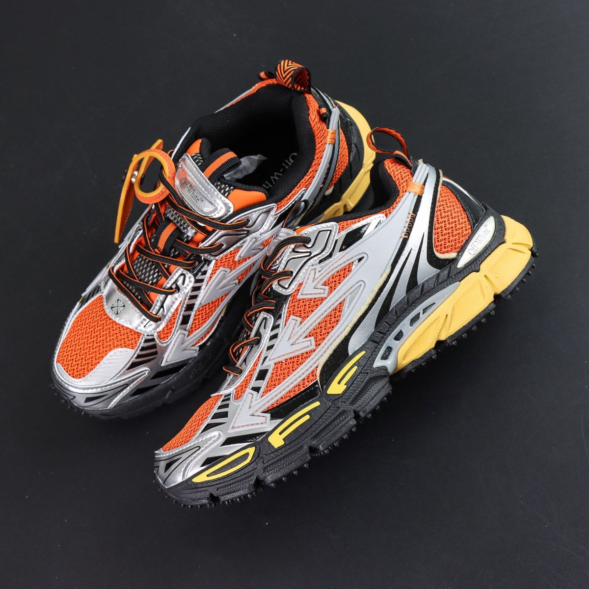 Off-White Be Right Back 'Rouge Orange Argent' — vue 12