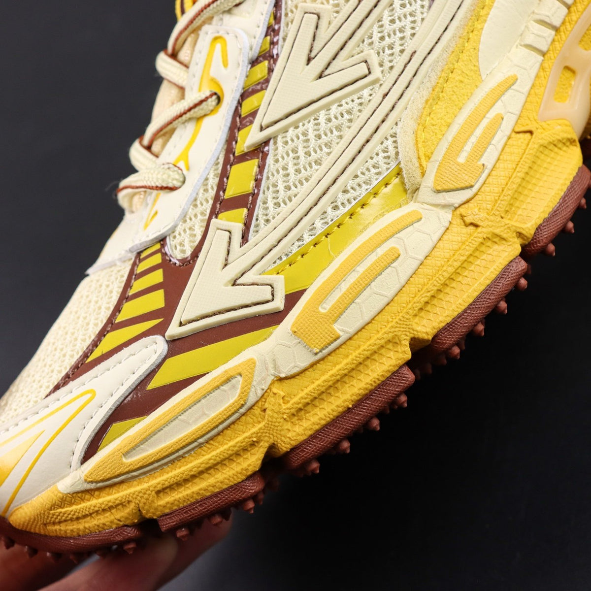 Off-White Be Right Back 'Jaune Doré' — vue 9