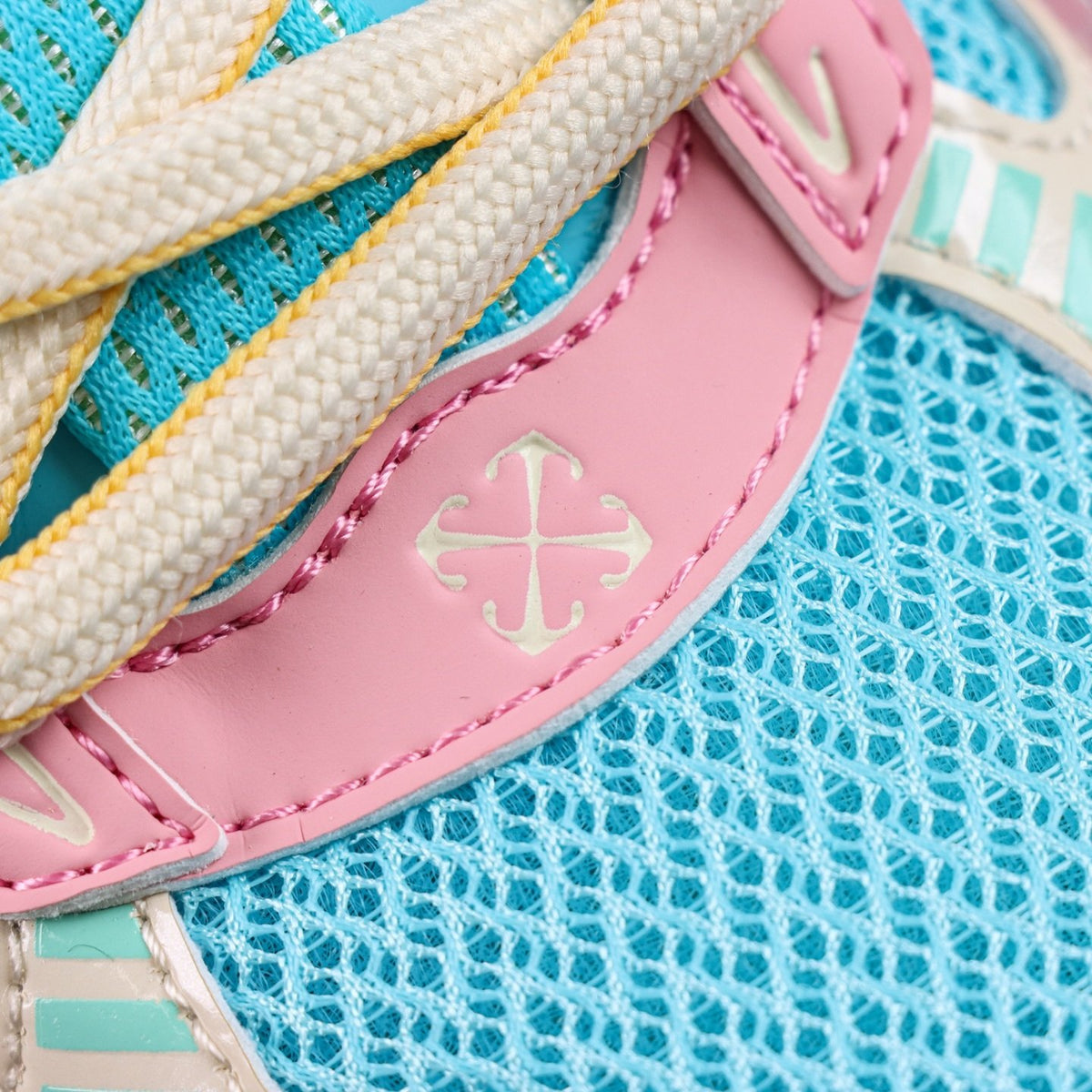 Off-White Be Right Back 'Rose Turquoise' — vue 3