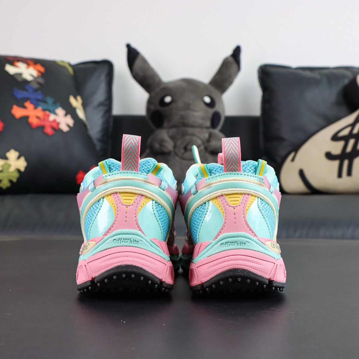 Off-White Be Right Back 'Rose Turquoise' — vue 19