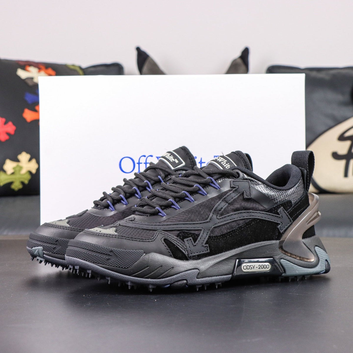 Off-White Odsy-1000 'Noir' — vue 17