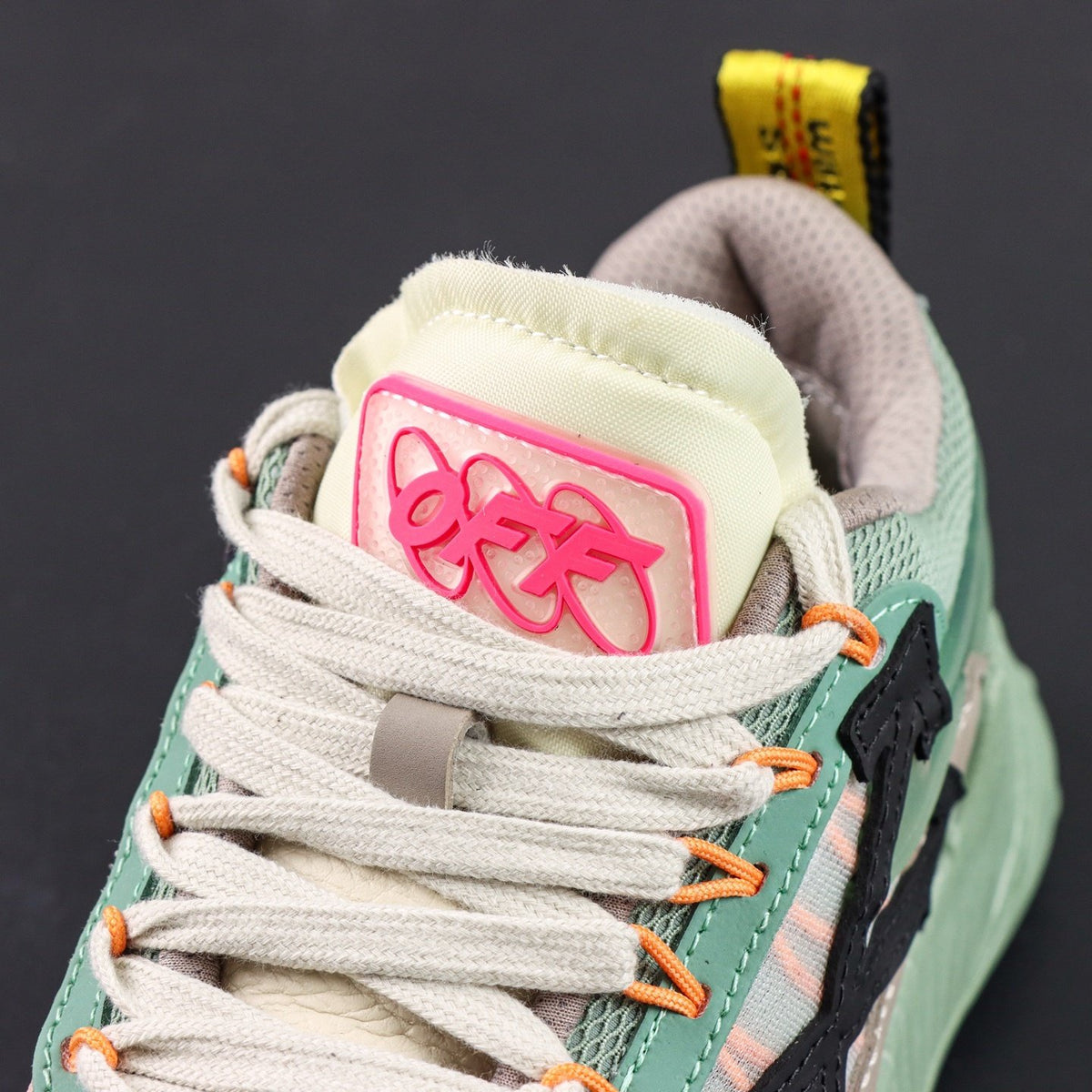 Off-White Odsy-1000 'Vert Sauge' — vue 10
