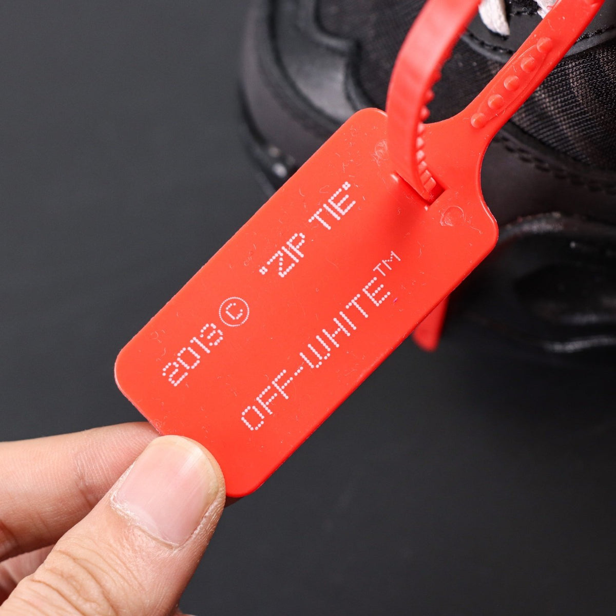 Off-White Odsy-1000 'Noir Intégral' — vue 4