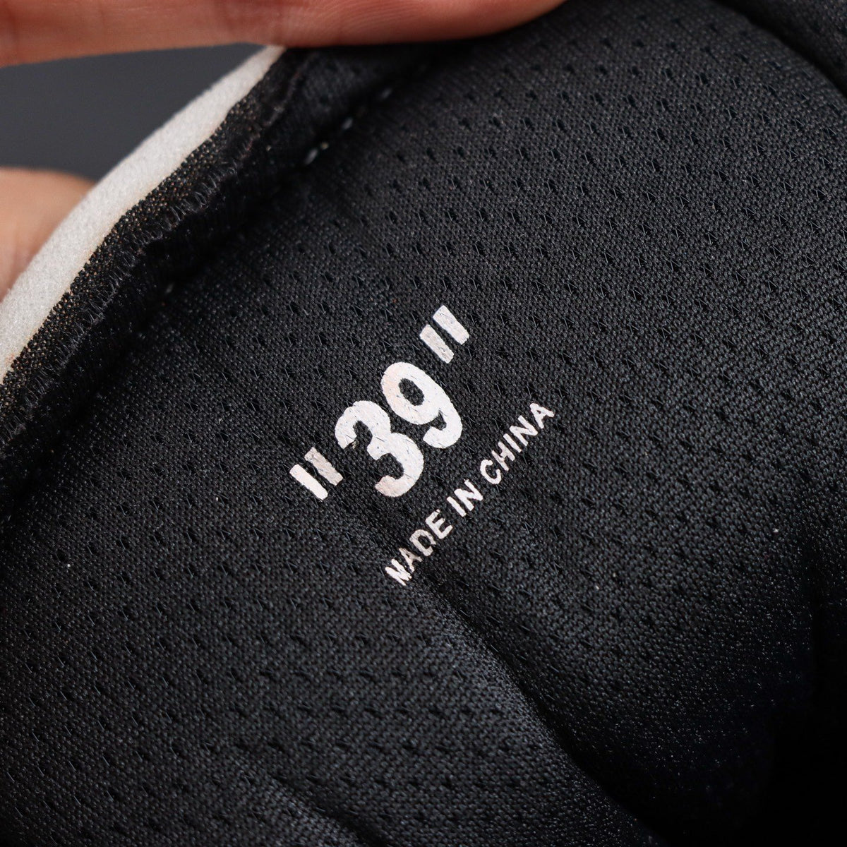 Off-White Odsy-1000 'Noir Bleu Beige' — vue 4