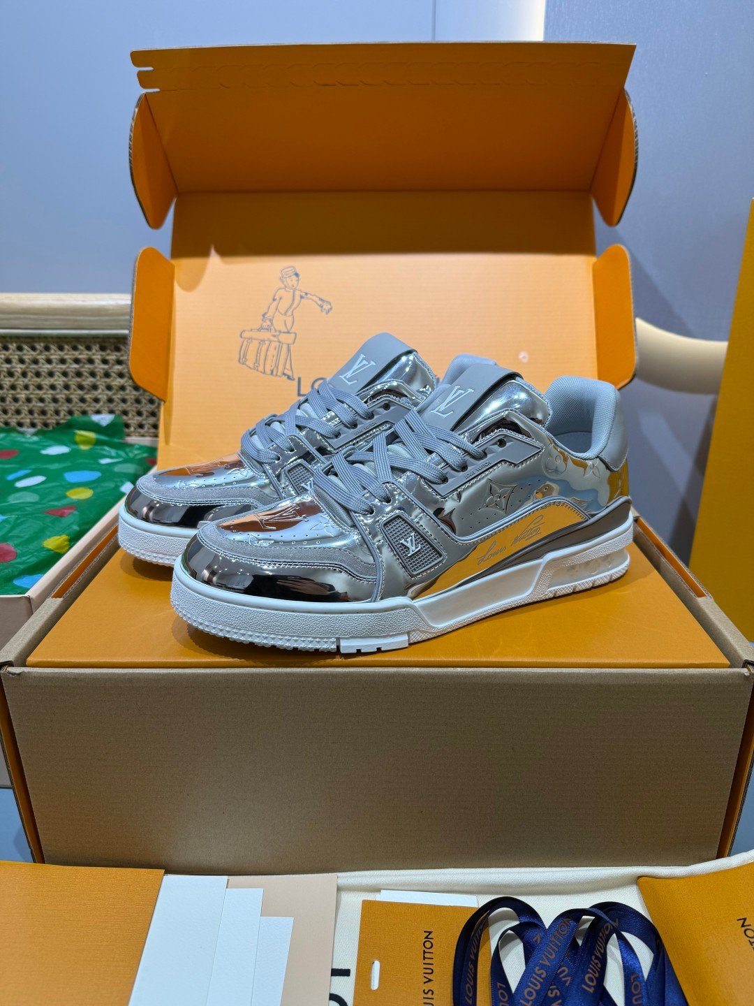 Sneakers Trainer 'Argent Métallisé' — vue 4