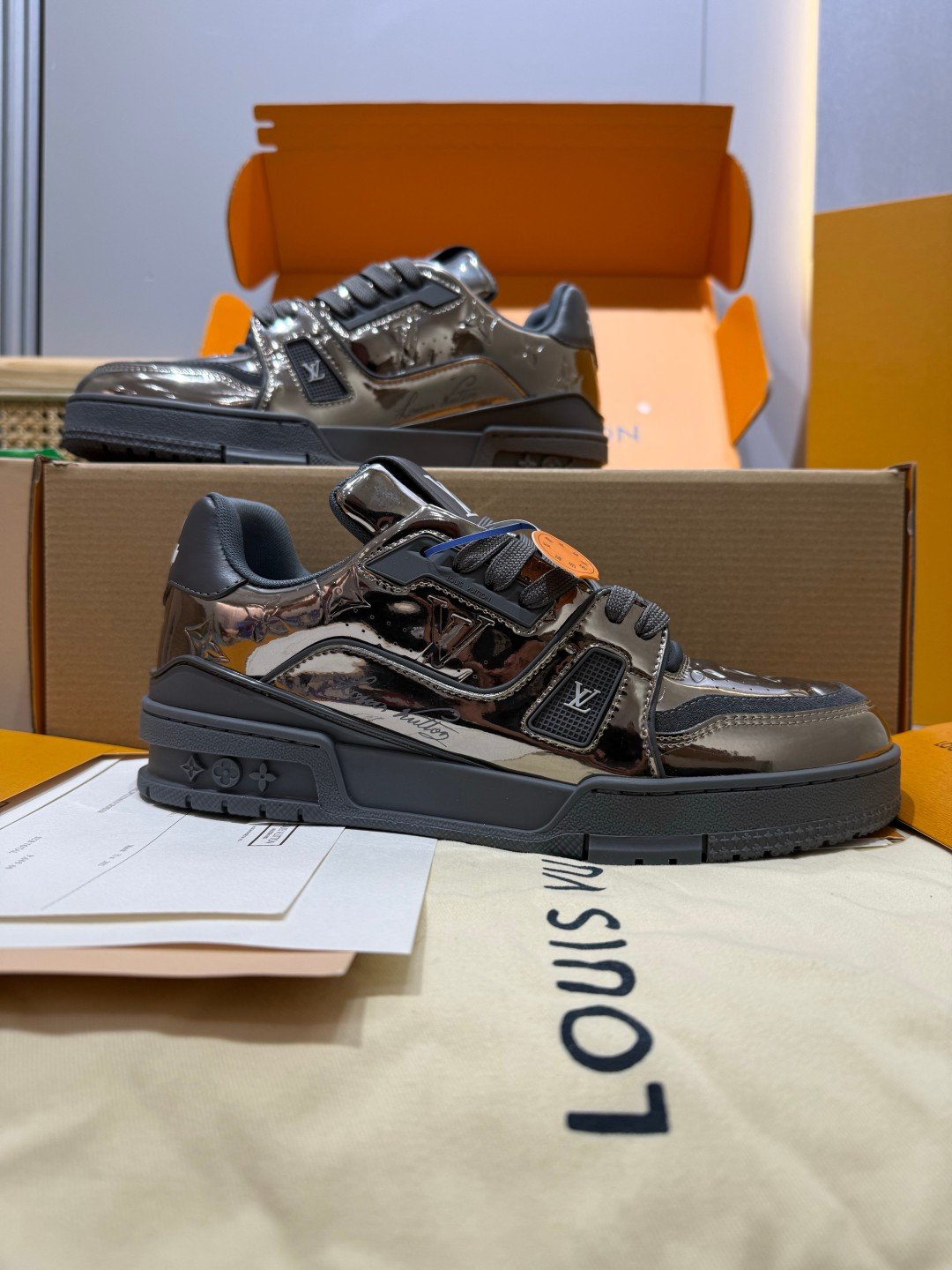 Sneakers Trainer 'Gris Anthracite Métallisé' — vue 2