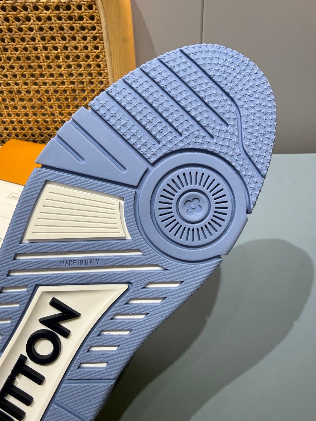 Sneakers Trainer 'Blanc Bleu Denim' — vue 8