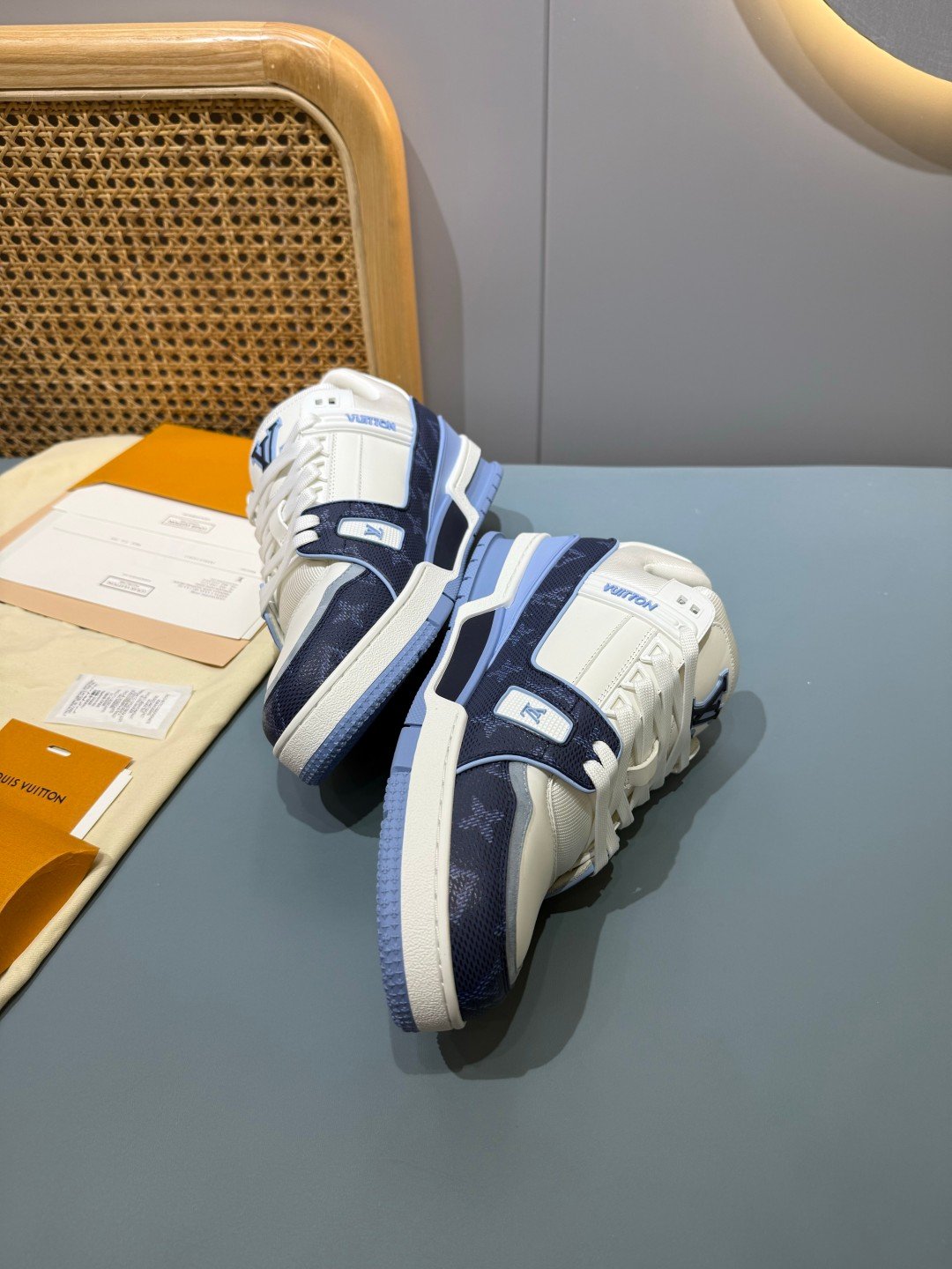 Sneakers Trainer 'Blanc Bleu Denim' — vue 16