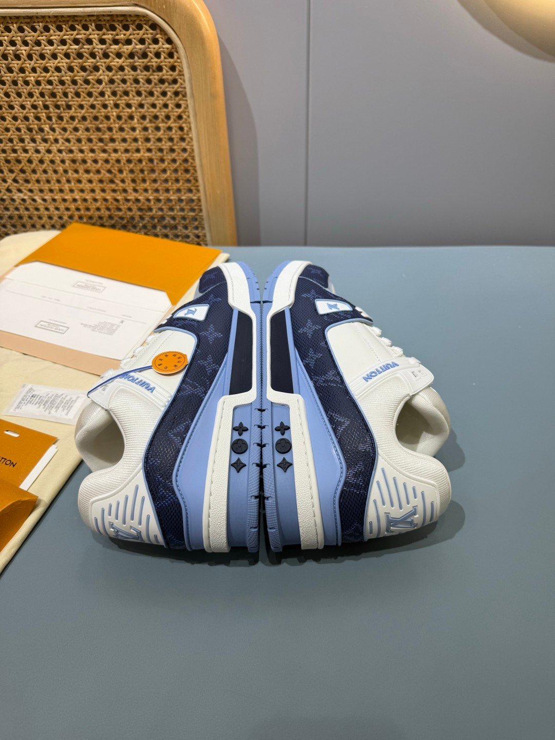 Sneakers Trainer 'Blanc Bleu Denim' — vue 21