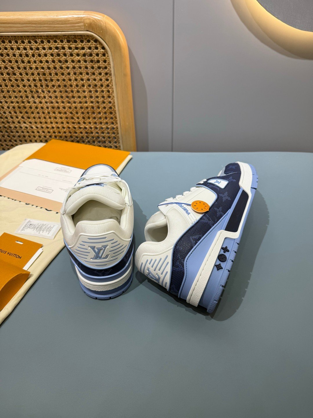 Sneakers Trainer 'Blanc Bleu Denim' — vue 25
