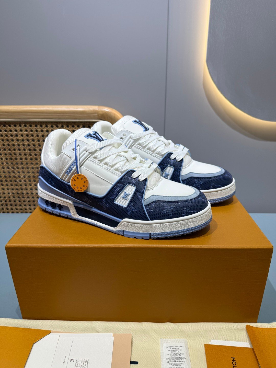 Sneakers Trainer 'Blanc Bleu Denim' — vue 29