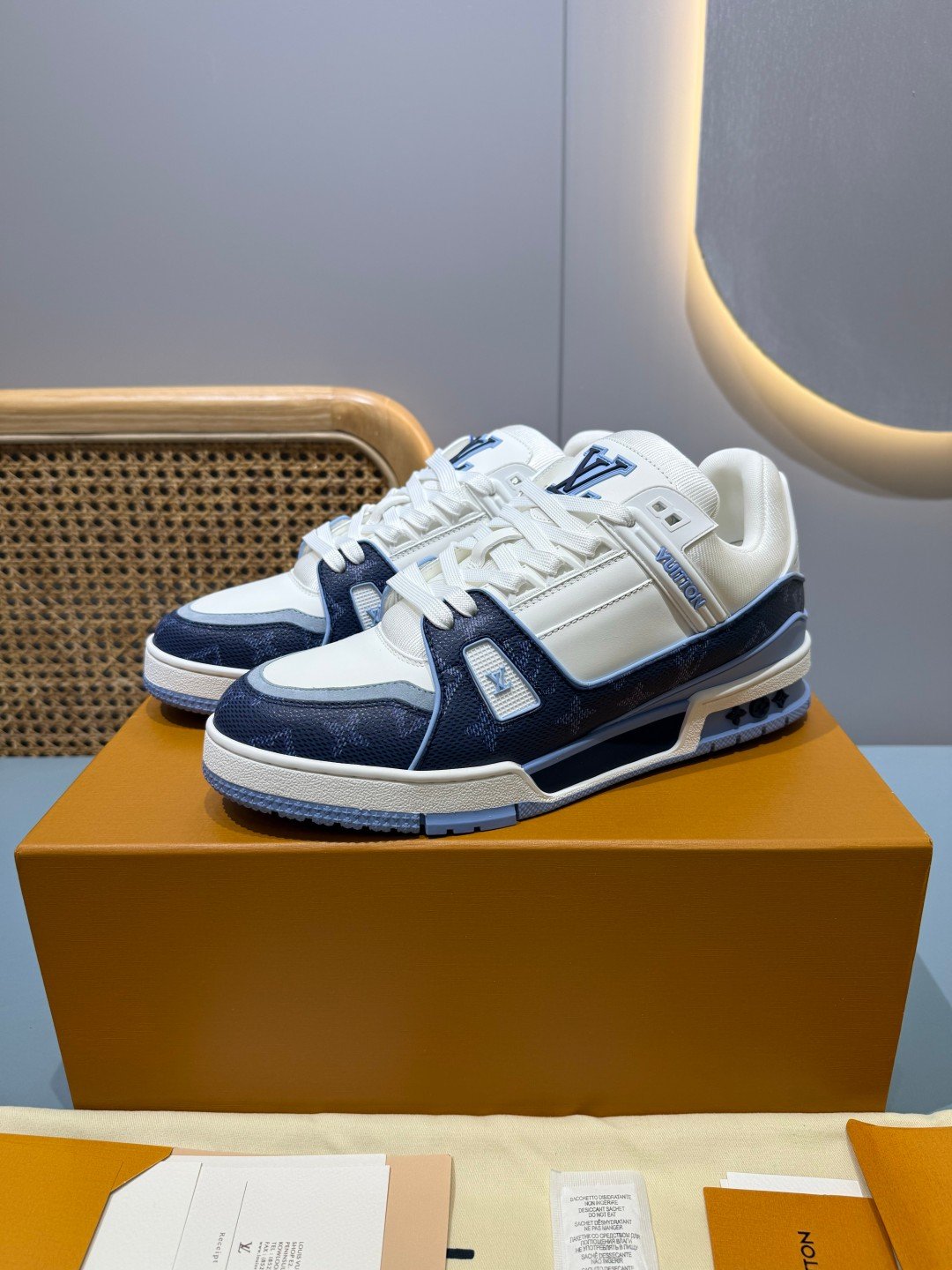 Sneakers Trainer 'Blanc Bleu Denim' — vue 30